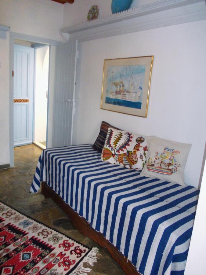 Nyfes Traditional Boutique Faltaina Σκύρος Εξωτερικό φωτογραφία